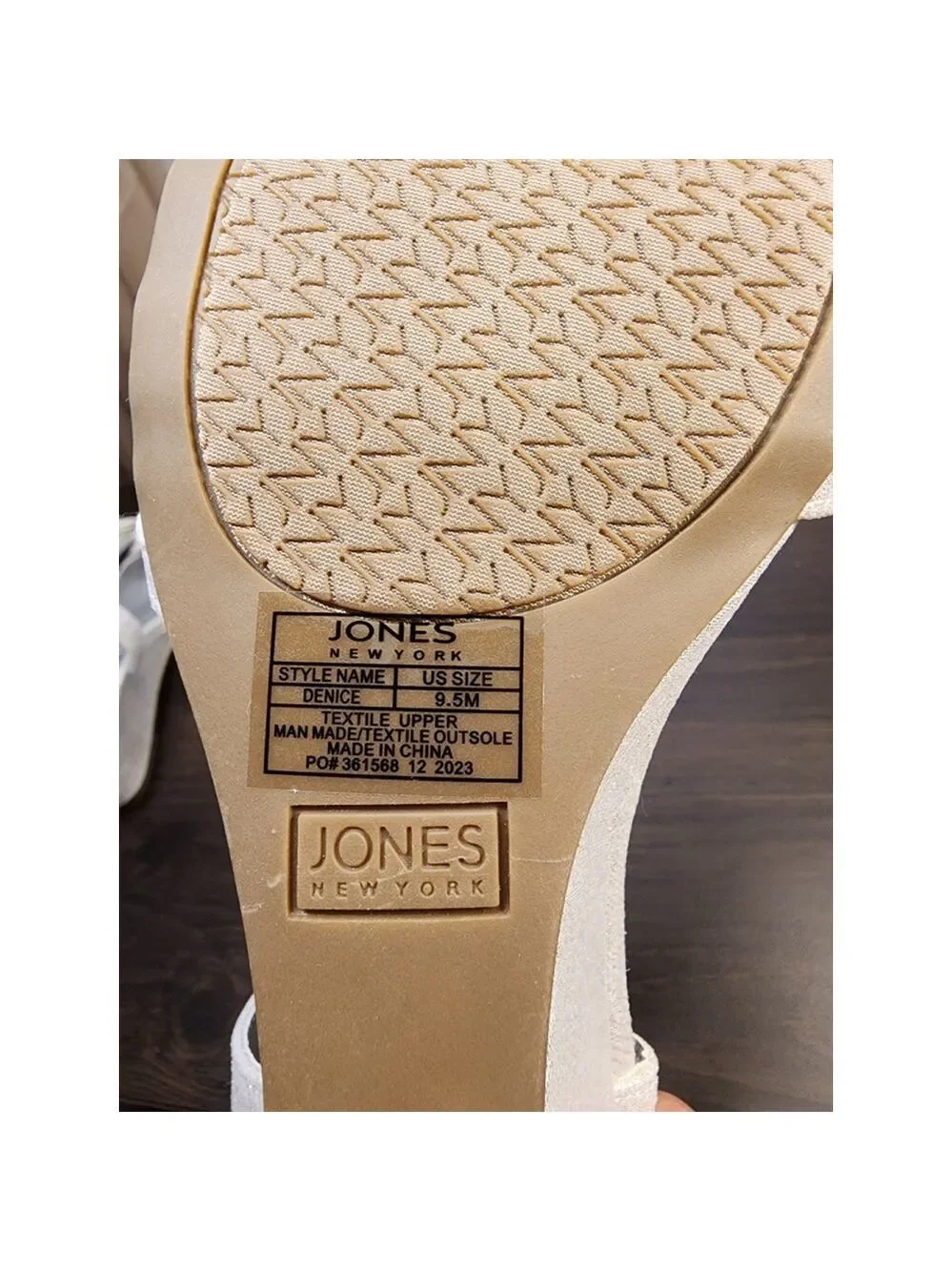 Jones New York Denise Embellished Rhinestones Wedge Sandals 9.5 M Gray Silver